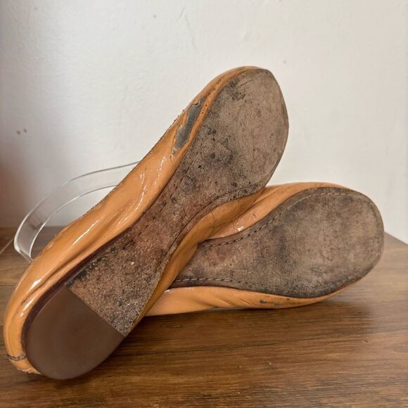 Tory Burch Tan Nude Caroline Patent Leather Ballet Flats - Picture 7 of 9